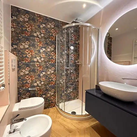 Carlo Felice Apartment *