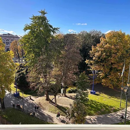 Carlo Felice Apartment *